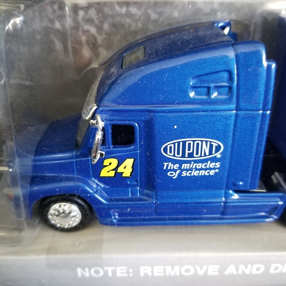 Jeff Gordon Winner's Circle 1:64 Trailer Rig - Picture 9 of 11